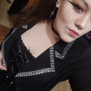 Incorrect_women profile picture